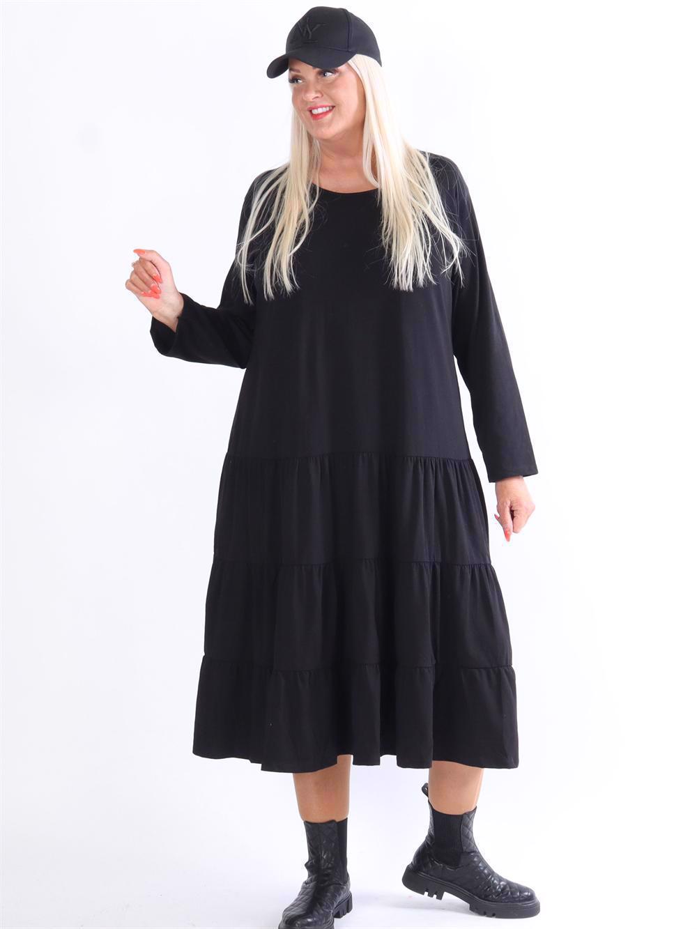 Batilda - Lang joggingkjole med lag på lag look